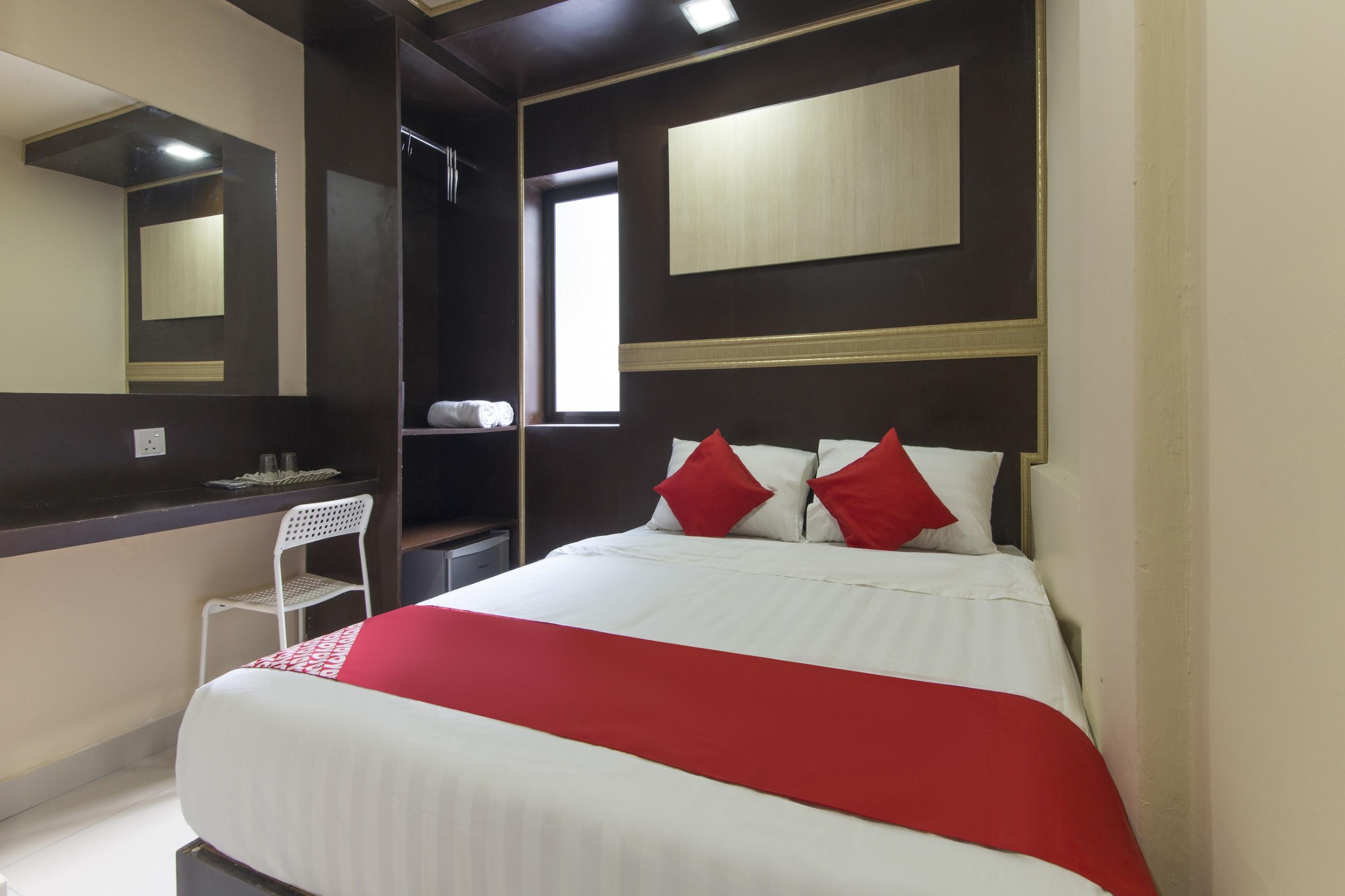 Oyo 697 Niche Valley Hotel Куала-Лумпур Екстер'єр фото