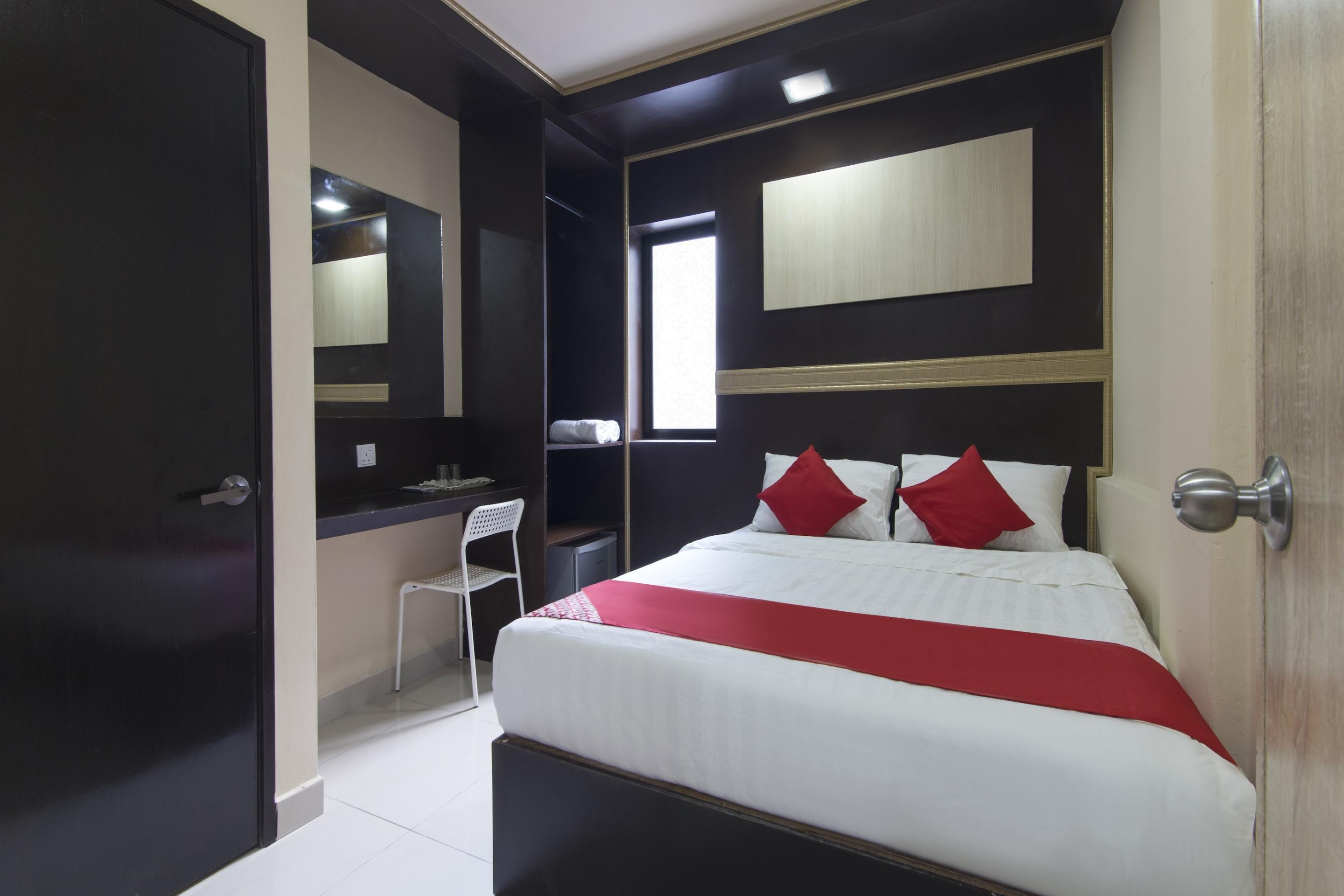 Oyo 697 Niche Valley Hotel Куала-Лумпур Екстер'єр фото