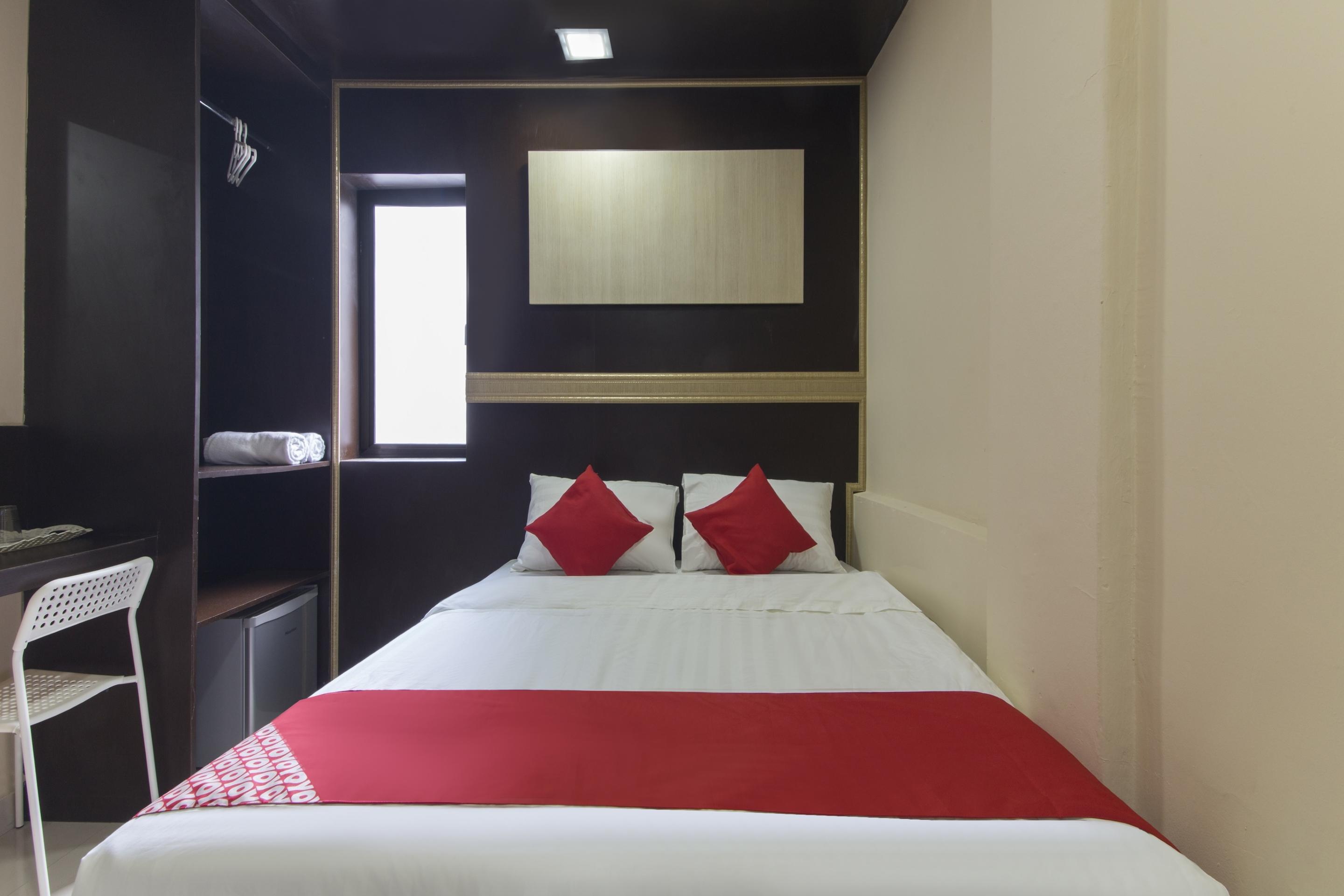 Oyo 697 Niche Valley Hotel Куала-Лумпур Екстер'єр фото