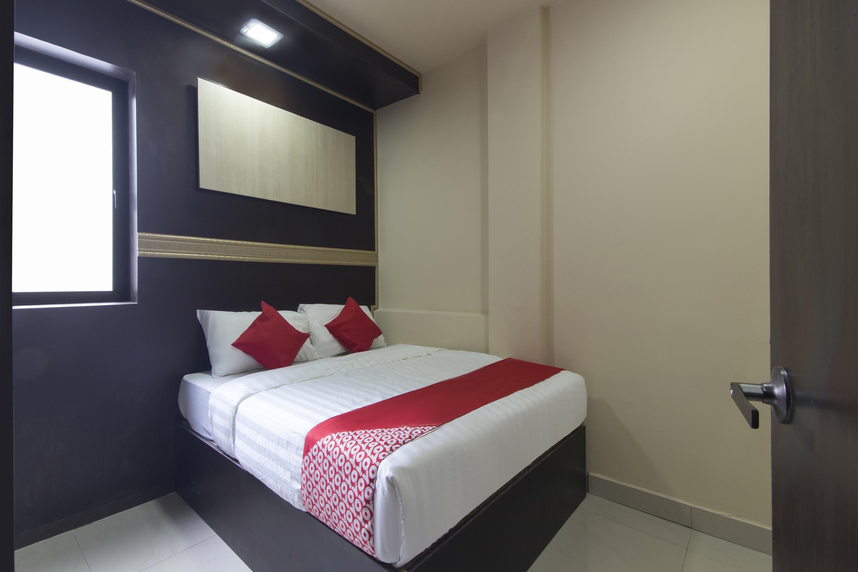 Oyo 697 Niche Valley Hotel Куала-Лумпур Екстер'єр фото